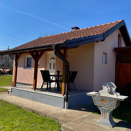 Holiday home викендица братунац *